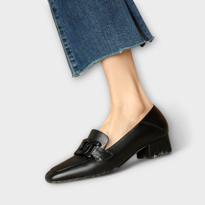 Monika – Elegantné dámske mokasíny na päte