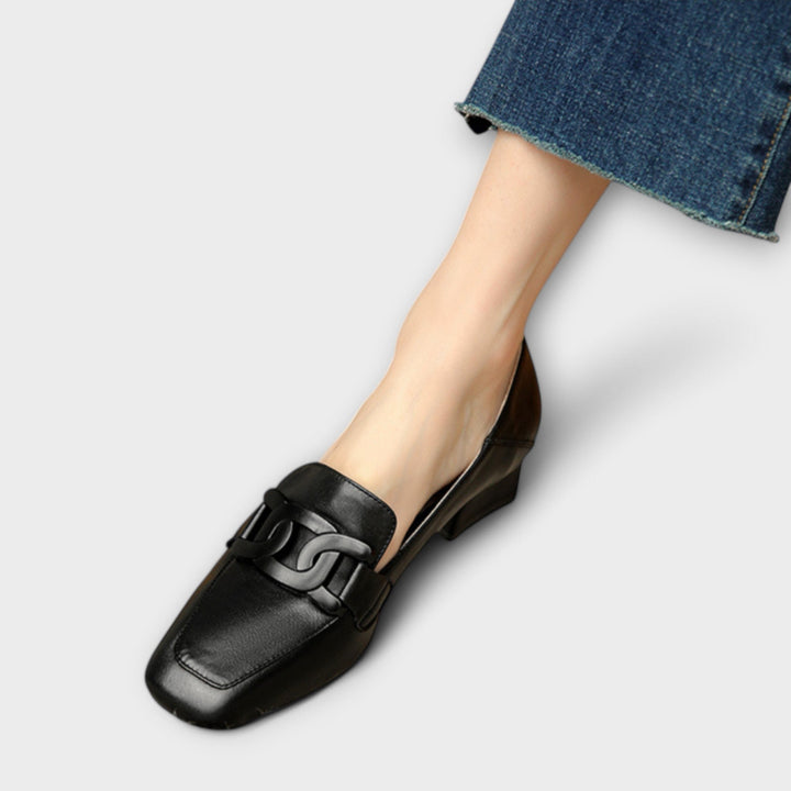 Monika – Elegantné dámske mokasíny na päte