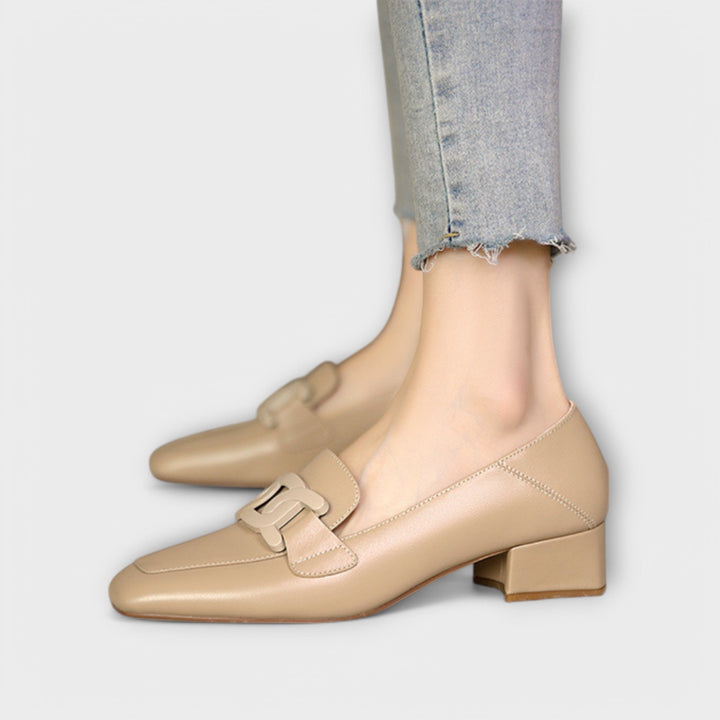 Monika – Elegantné dámske mokasíny na päte