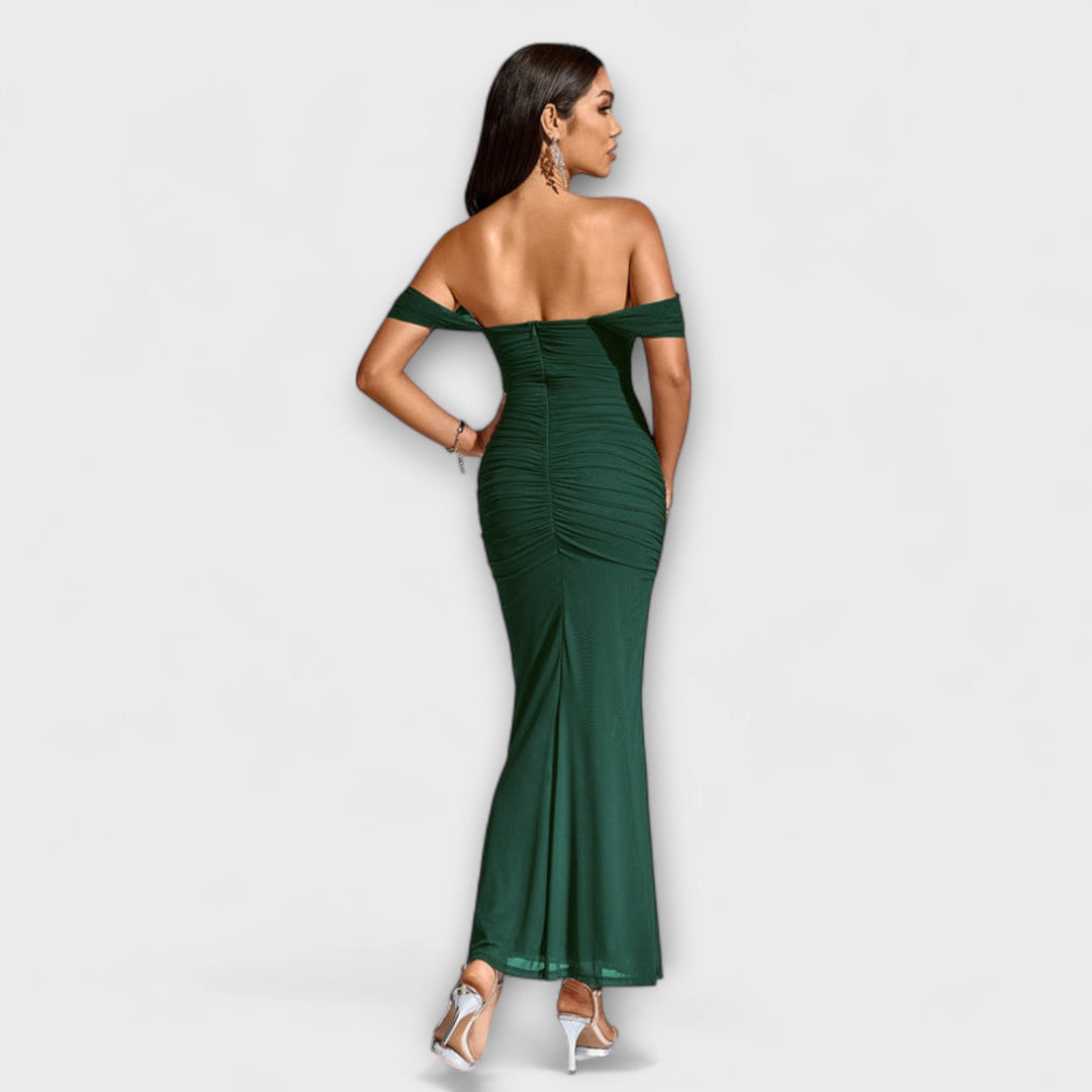 Ione - Bodycon šaty s odhalenými ramenami a nariasením