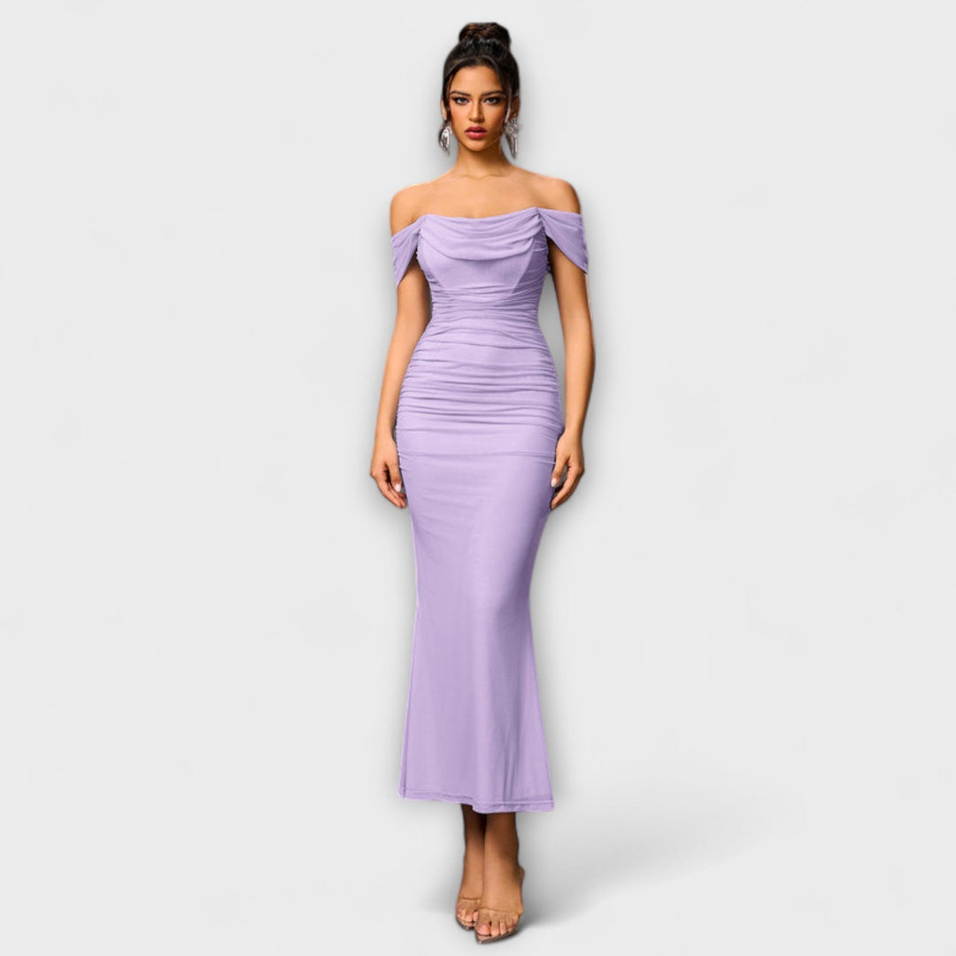 Ione - Bodycon šaty s odhalenými ramenami a nariasením