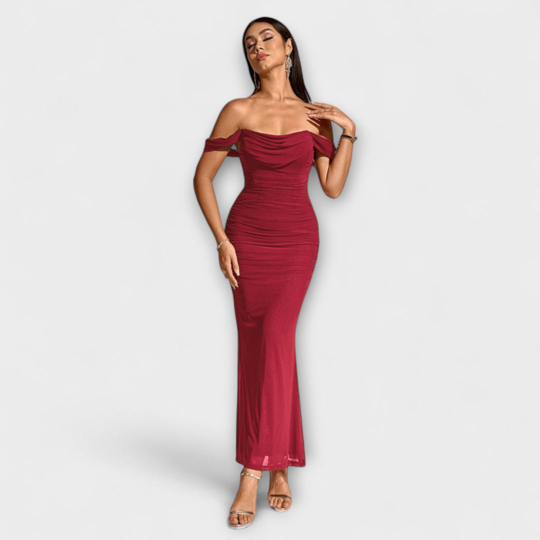 Ione - Bodycon šaty s odhalenými ramenami a nariasením