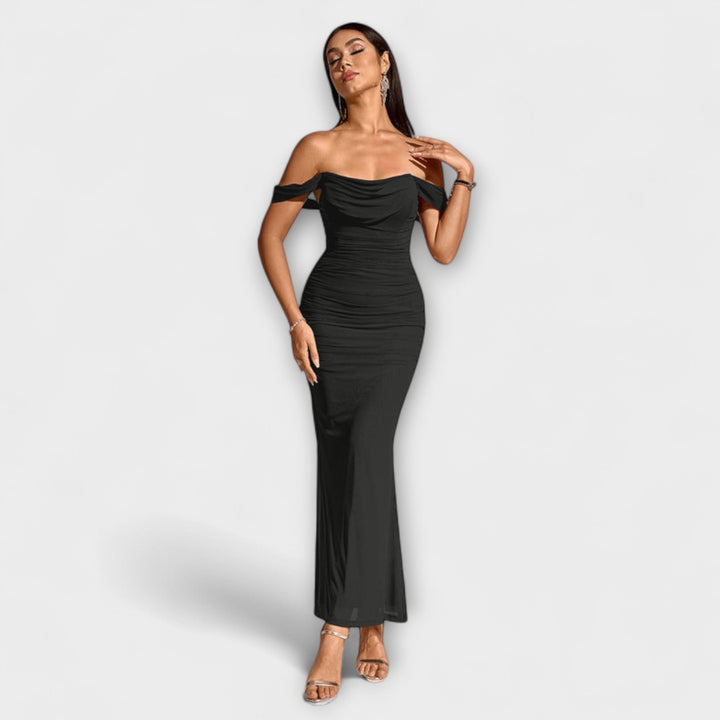 Ione - Bodycon šaty s odhalenými ramenami a nariasením