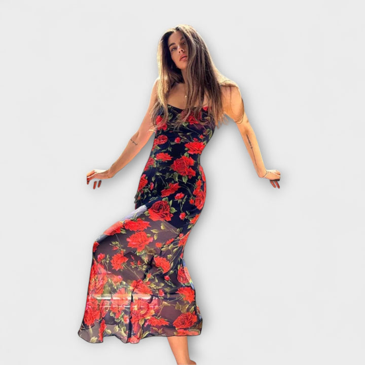 Krátka bodycon šaty s kvetinovým vzorom a ramienkami