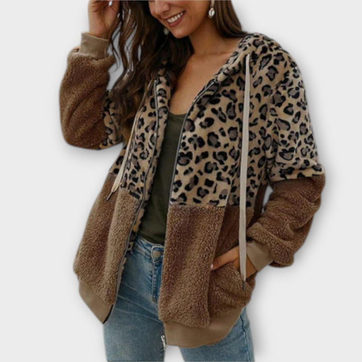 Lea - Fleece mikina s kapucňou v leopardom dizajne