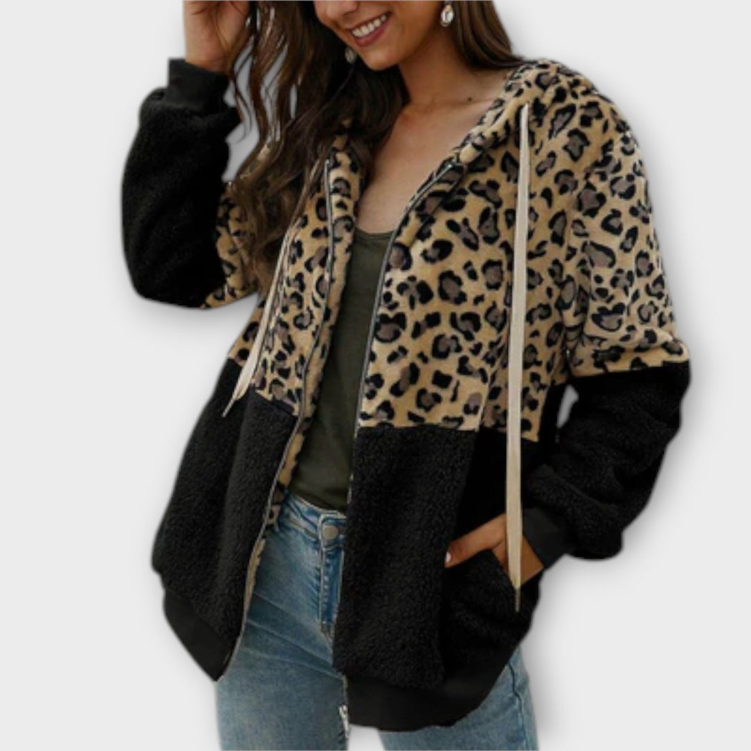 Lea - Fleece mikina s kapucňou v leopardom dizajne