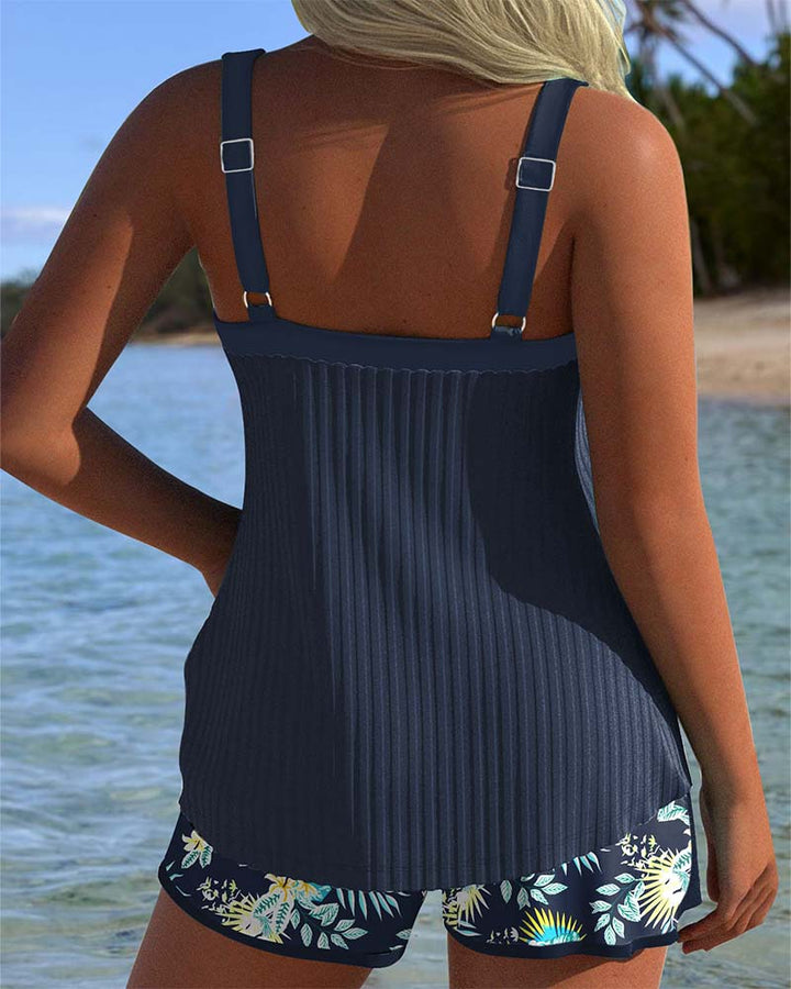 Lana - Pruhovaný tankini s dvojdielnymi plážovými šortkami