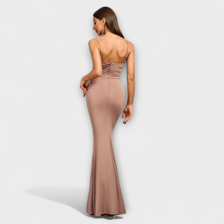 Callie - Elegantná Šaty s Volánmi